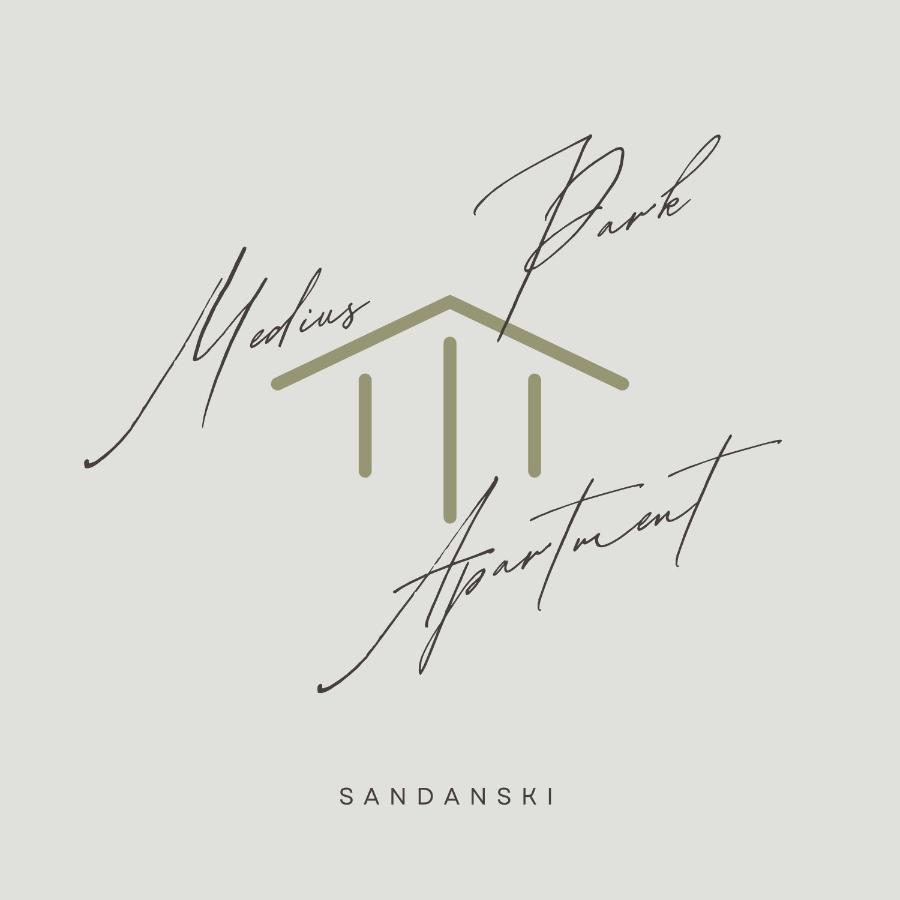 Medius Park Apartment ساندانسكي المظهر الخارجي الصورة